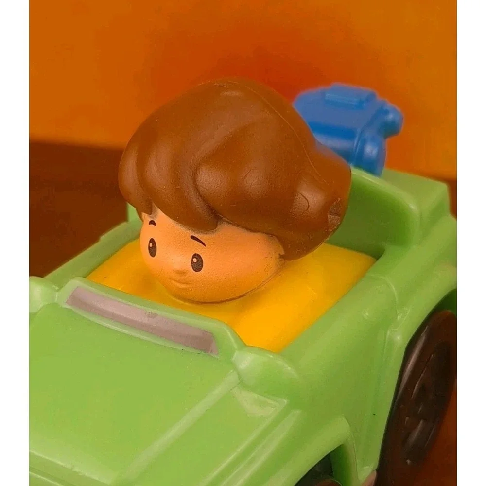 Fisher Price Little People‎ Wheelie Green Tow Truck with Mechanic Vehicle 2014